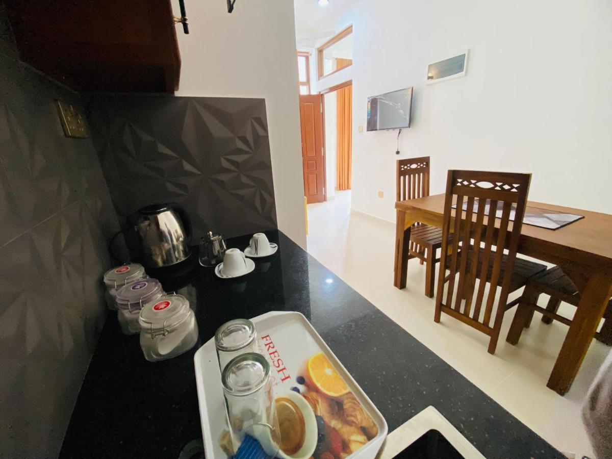 Aurelia Inn Kandy Exteriör bild