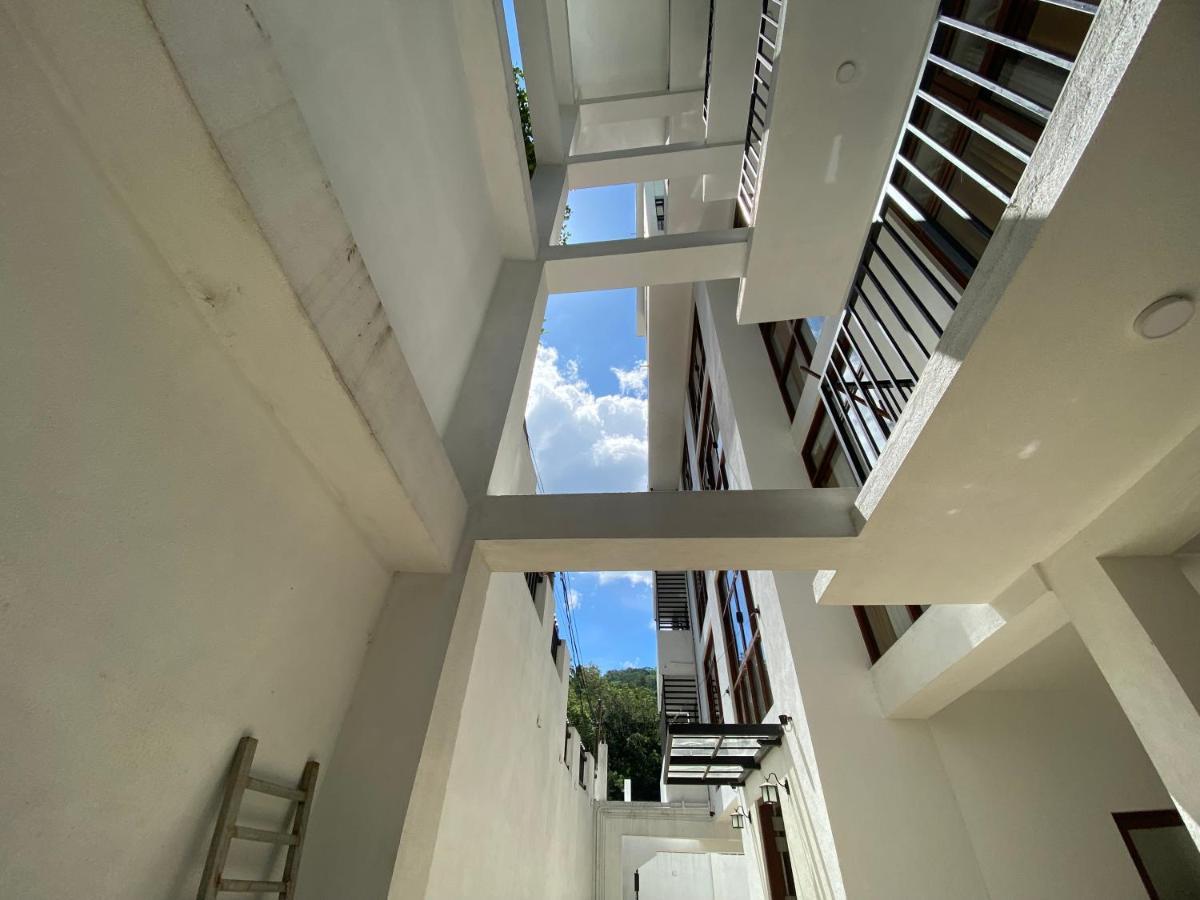 Aurelia Inn Kandy Exteriör bild